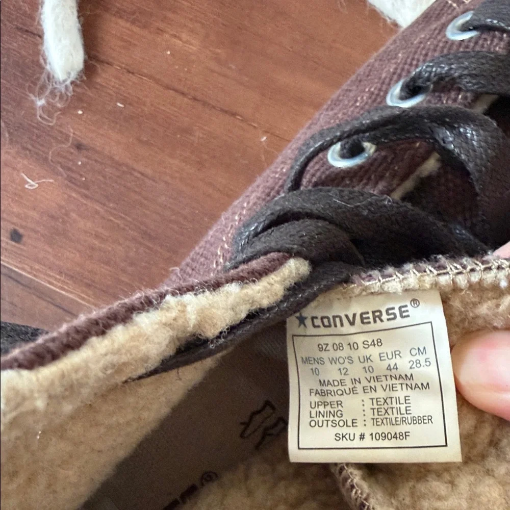 Sherpa lined Converse High-Top Sneakers - Picture 3 of 7